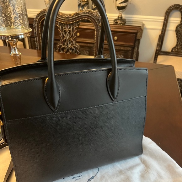 Prada Saffiano leather large shoulder tote bag - Picture 10 of 11